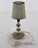 Mała lampa stołowa z abażurem w zielonych kolorach - vintage oświetlenie
